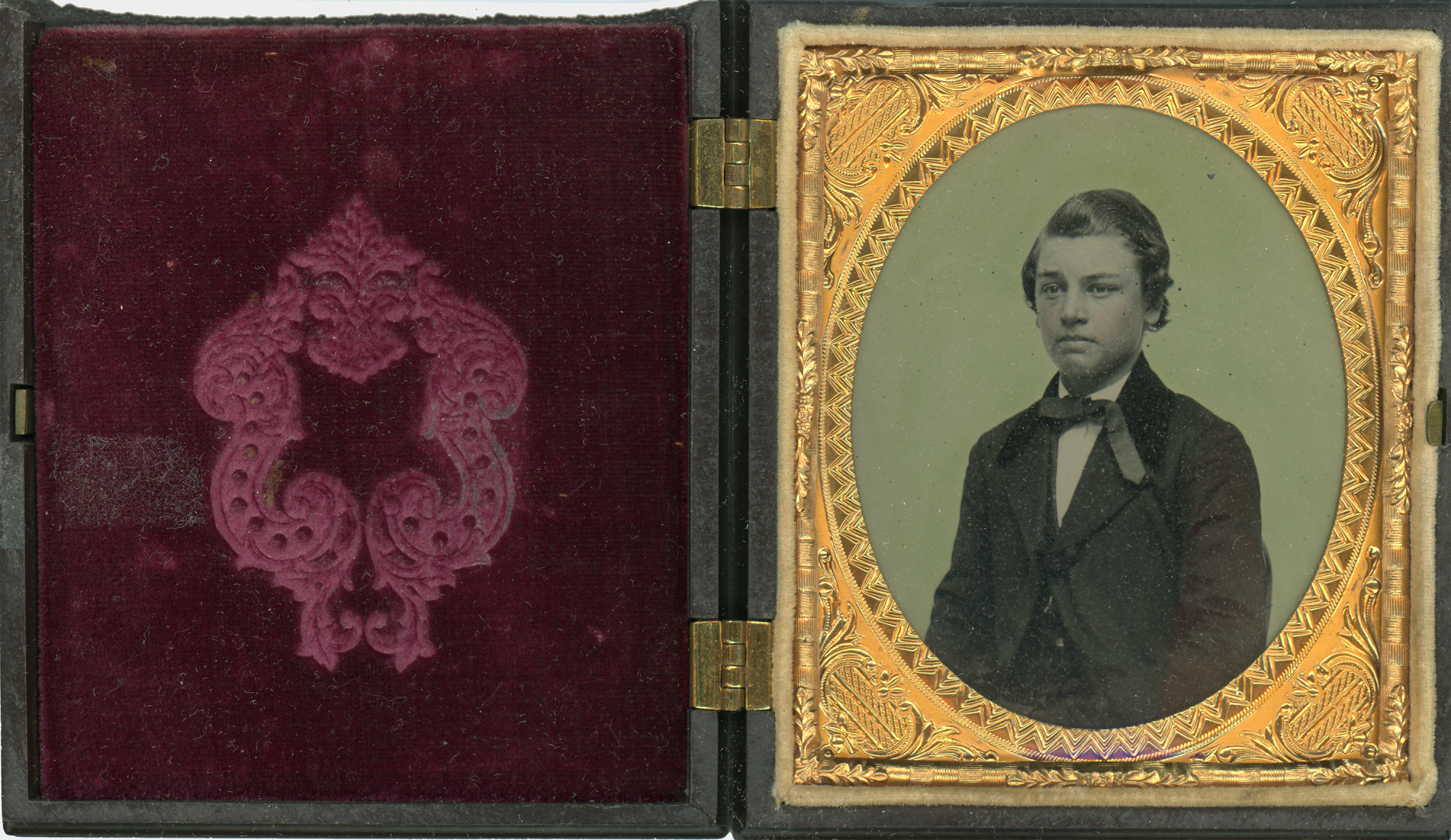 Cased ambrotype photograph of Robert Todd Lincoln from 1858.